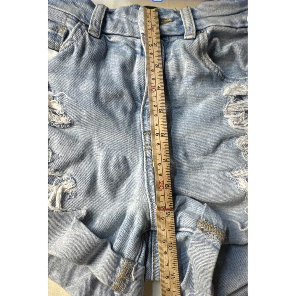 American Eagle Stretch Mom Shorts Distressed Cuffed Denim Soft Girl Summer Sz 00